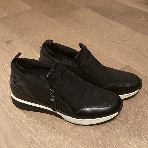 Michael Michael Kors Willis Wedge Trainer Shoes - Picture 2 of 6